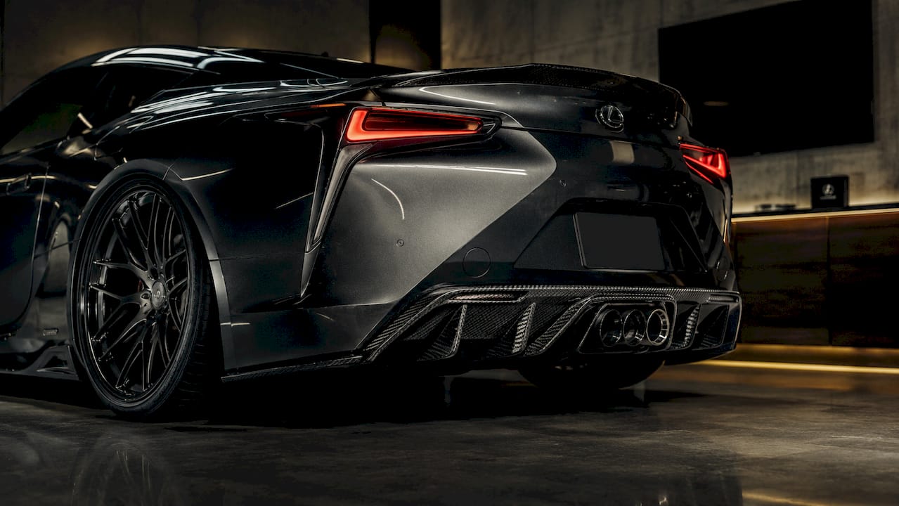 Rear close-up of Lexus LC500 with valved center-exit exhaust