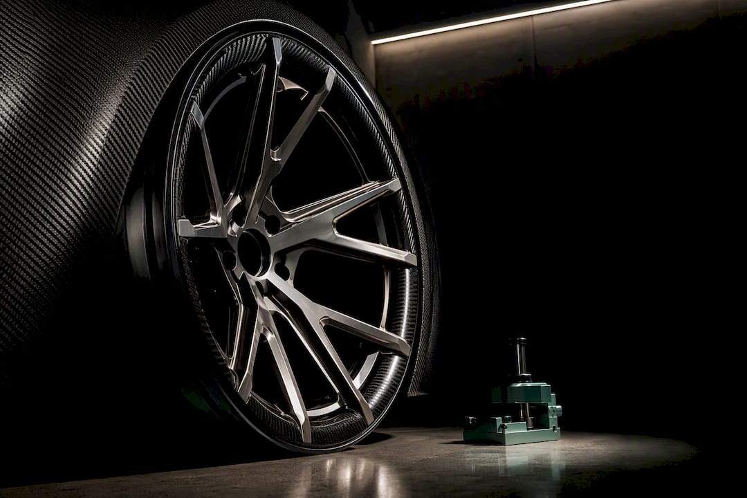 Close-up of forged wheel machining and rim edge