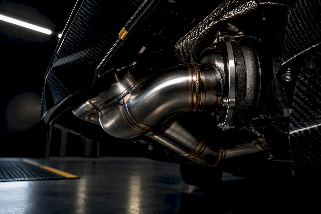 Performance downpipe at turbine outlet