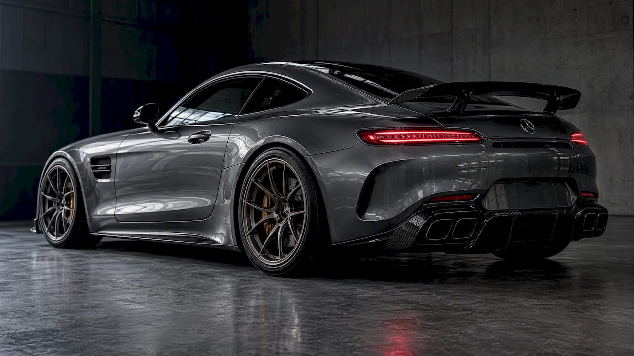 AMG GT fitted with HS2 Monoblock wheels